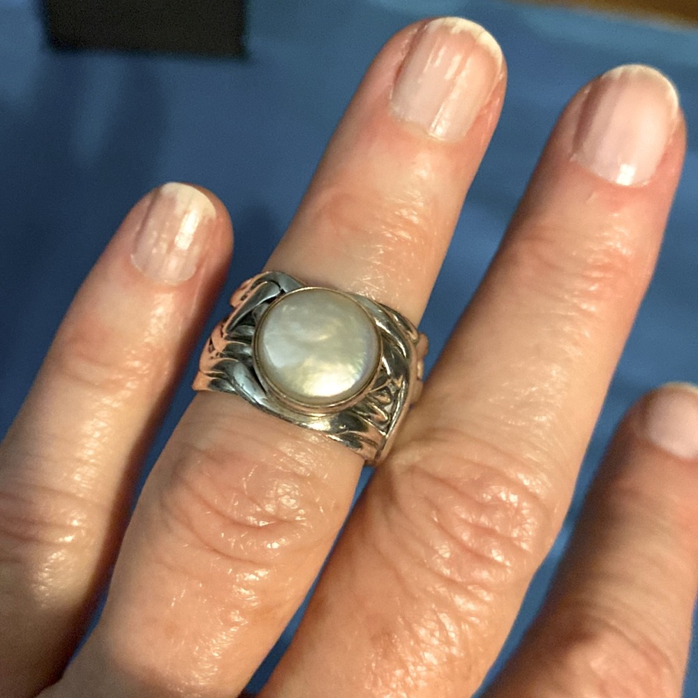 Silpada Sterling Silver “Mermaid” Pearl Ring